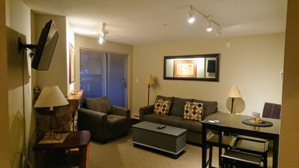 Quiet village 1 bedroom-walk to lifts! (TP254)