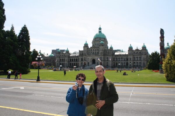 Victoria, Butchart Gardens & Seaplane Flight - Private Group of 4 People