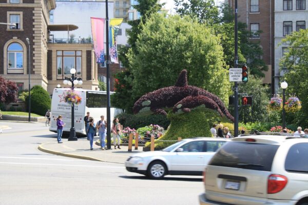 Victoria, Butchart Gardens & Ferry to Seattle - Private Group of 2 People